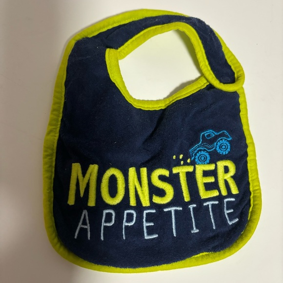 5 Baby Toddlers Boys Bibs Baseball Monster Dinner Relatives Snacks EUC - Picture 5 of 13